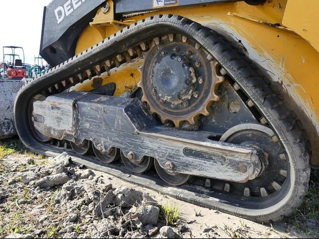 Image of John Deere 317G equipment image 4