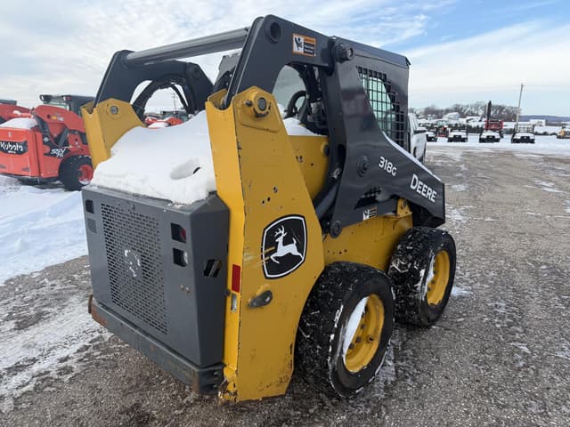 Image of John Deere 318G equipment image 4