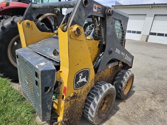 Image of John Deere 318G equipment image 3