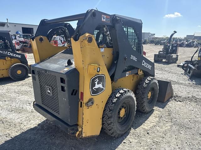 Image of John Deere 318G equipment image 4