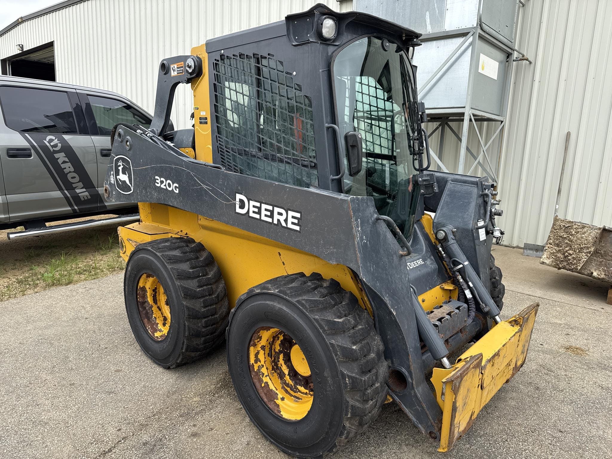 2021 John Deere 320G Equipment Image0