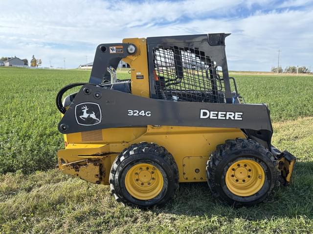Image of John Deere 324G equipment image 4