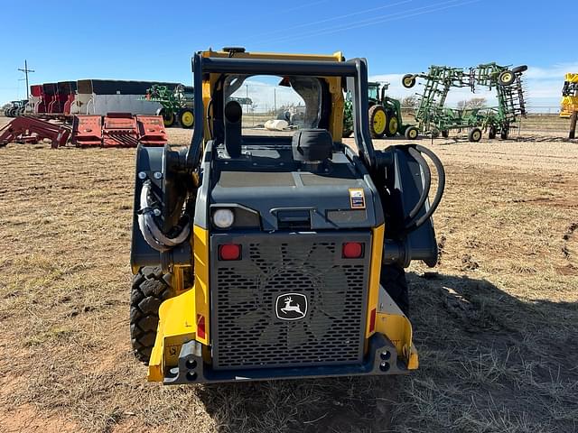 Image of John Deere 324G equipment image 3