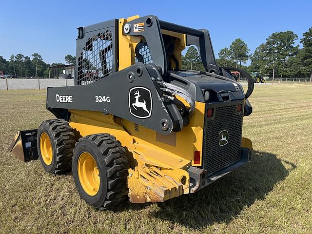 Image of John Deere 324G equipment image 2