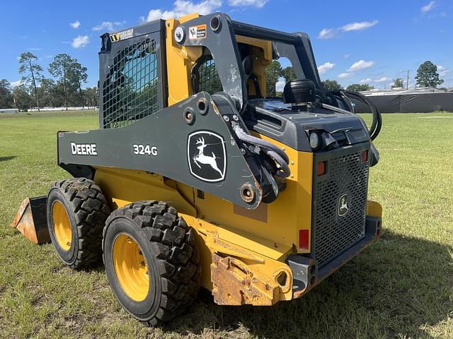 Image of John Deere 324G equipment image 3