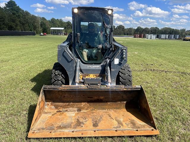 Image of John Deere 324G equipment image 1