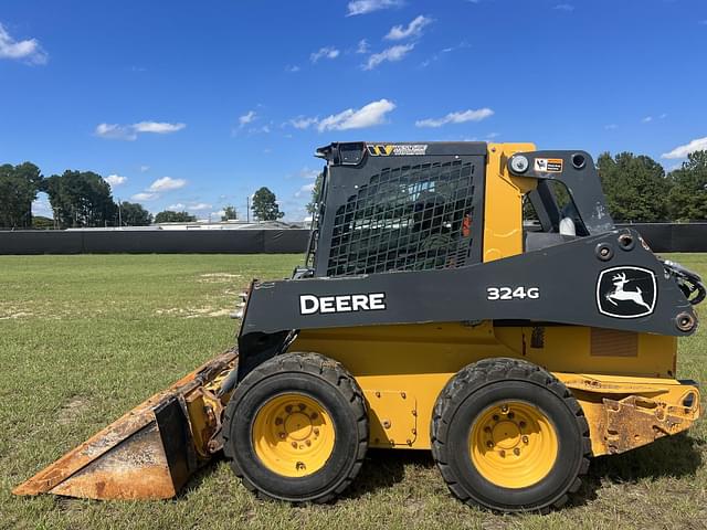 Image of John Deere 324G equipment image 2