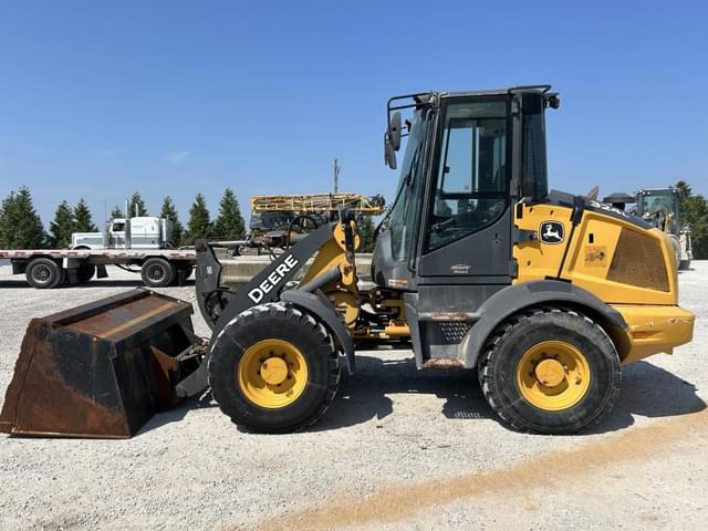 Image of John Deere 324L equipment image 2