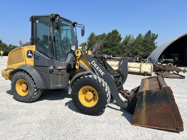 Image of John Deere 324L equipment image 1
