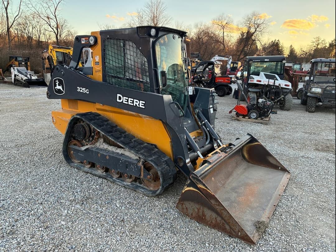 Image of John Deere 325G Primary image