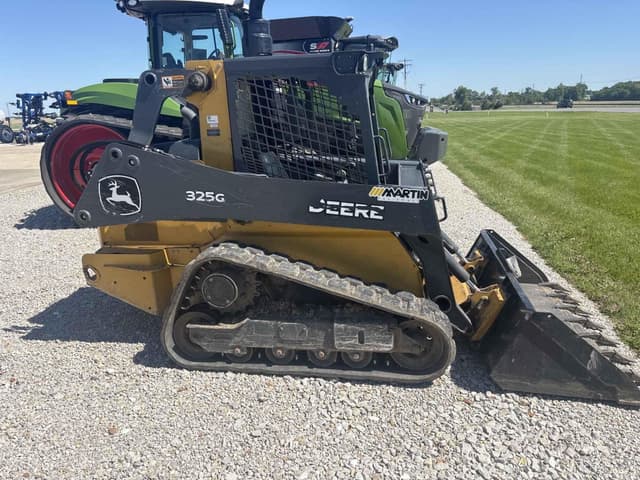 Image of John Deere 325G equipment image 4