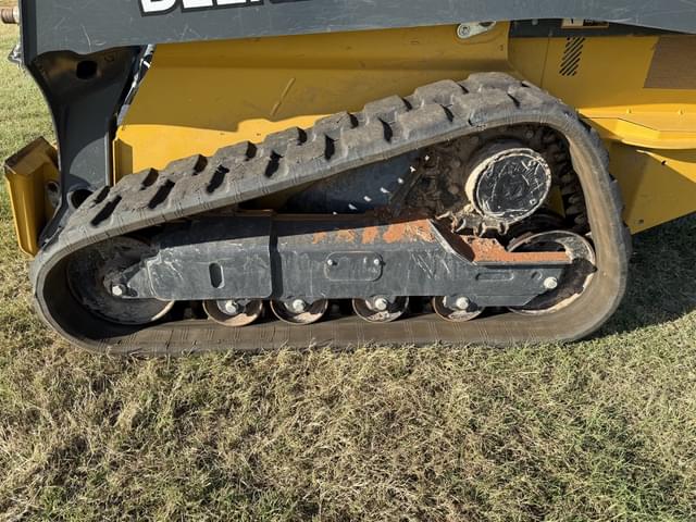 Image of John Deere 325G equipment image 2