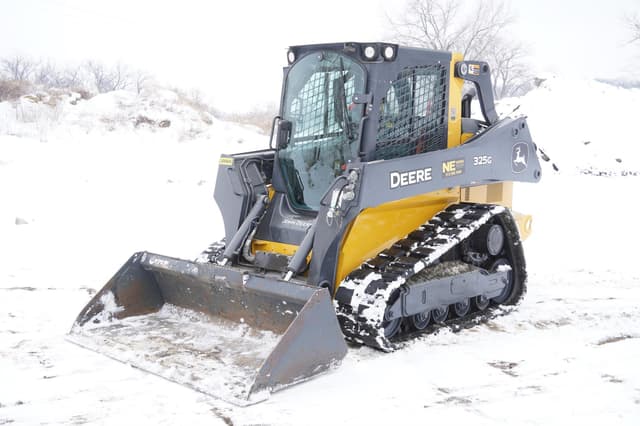 Image of John Deere 325G equipment image 3