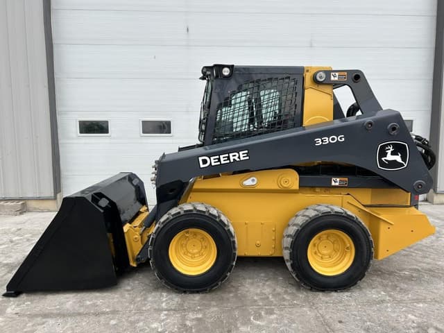 Image of John Deere 330G equipment image 2