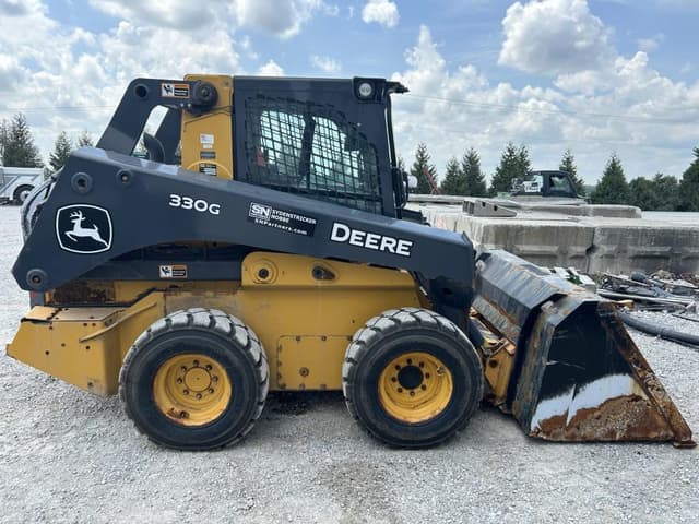 Image of John Deere 330G equipment image 3