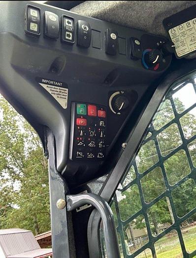 Image of John Deere 331G equipment image 3