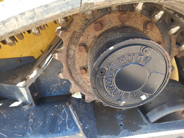 Image of John Deere 331G equipment image 4