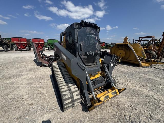 Image of John Deere 333G equipment image 2