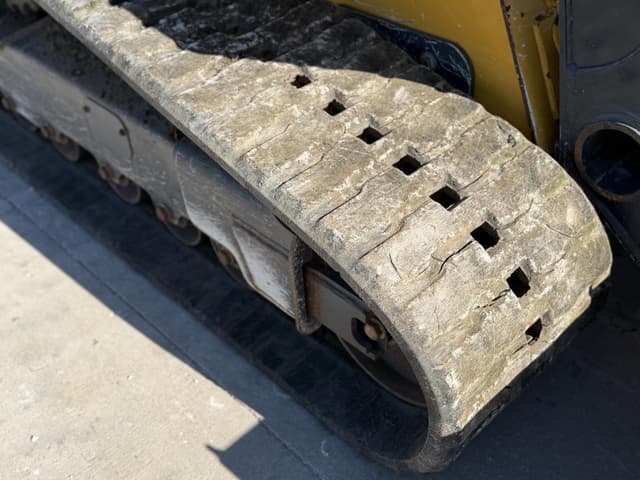 Image of John Deere 333G equipment image 1