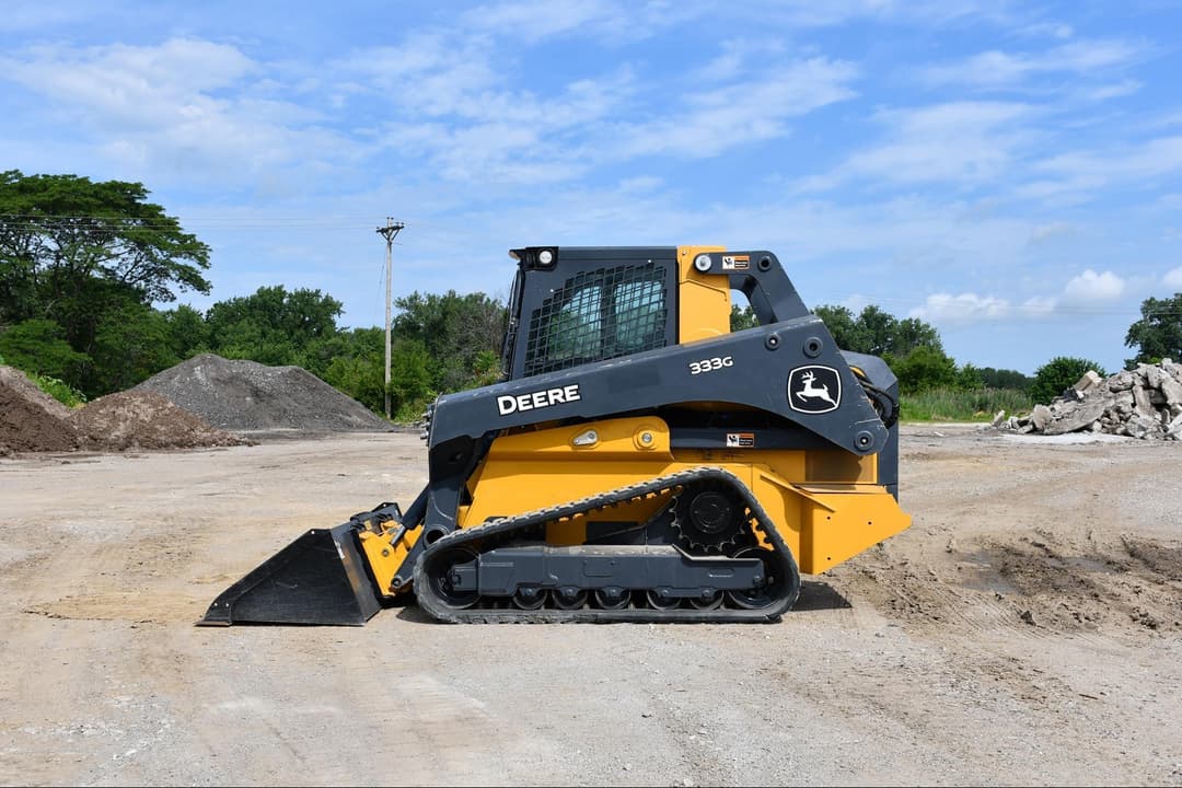 Image of John Deere 333G Primary image
