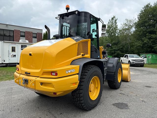 Image of John Deere 344L equipment image 4