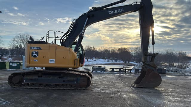 Image of John Deere 345G LC equipment image 3