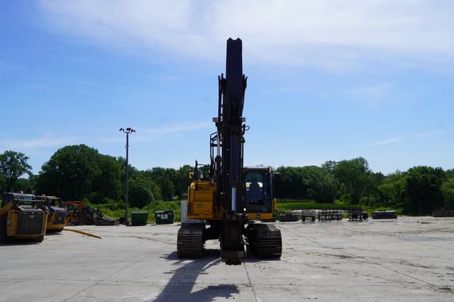 Image of John Deere 345G LC equipment image 2