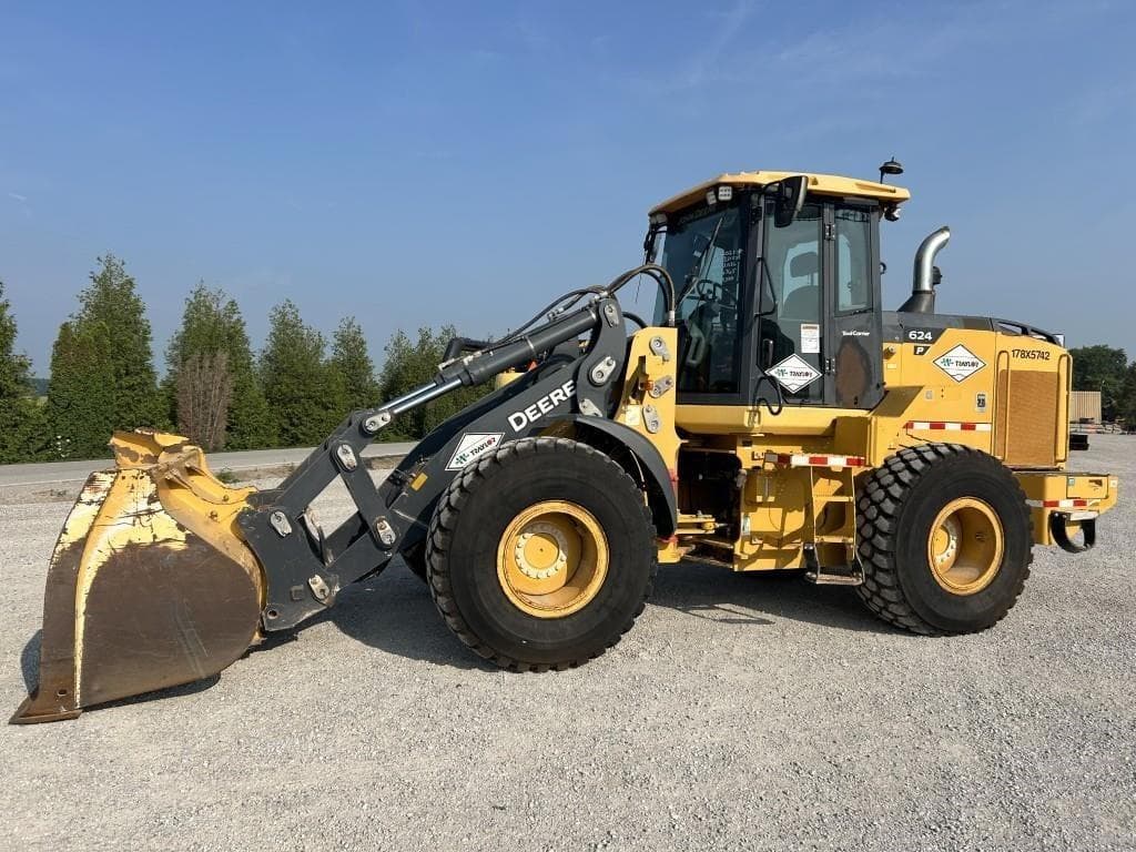 Image of John Deere 624P Primary image