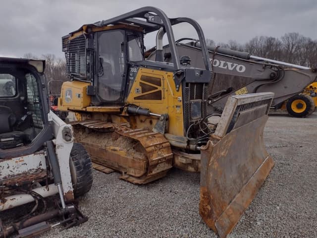 Image of John Deere 700L XLT equipment image 2