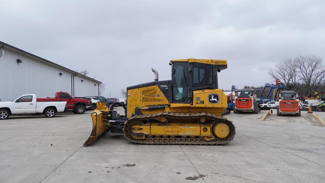 Image of John Deere 750L LGP Primary image