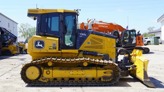 Image of John Deere 750L LGP equipment image 4