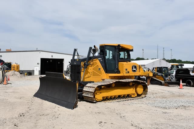 Image of John Deere 850L LGP equipment image 1