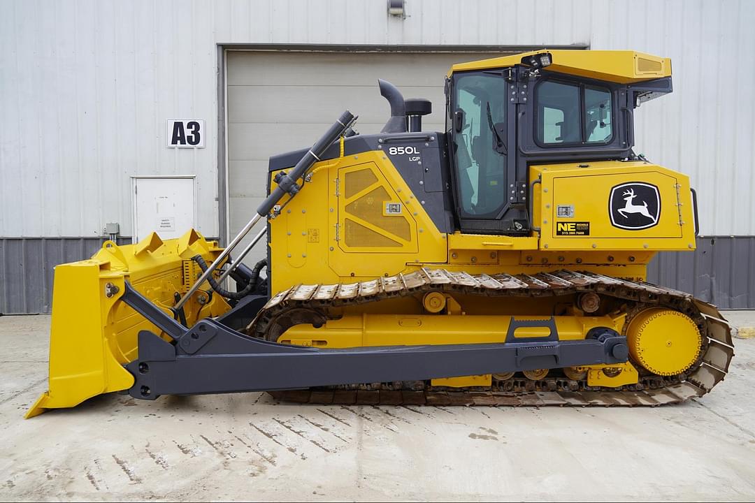 Image of John Deere 850L LGP Primary image