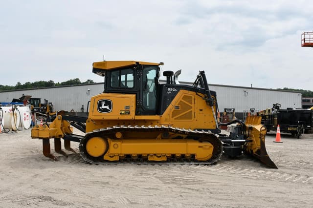 Image of John Deere 850L LGP equipment image 4