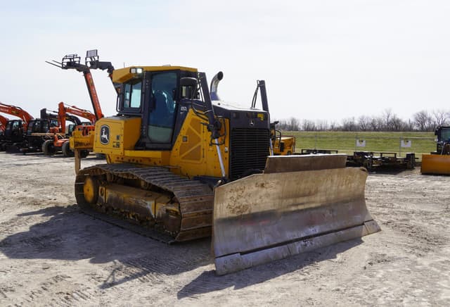 Image of John Deere 850L WLT equipment image 3
