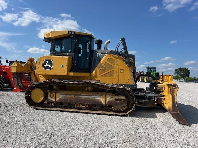 Image of John Deere 850L WLT equipment image 1