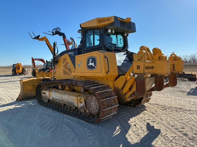 Image of John Deere 850L WLT equipment image 3