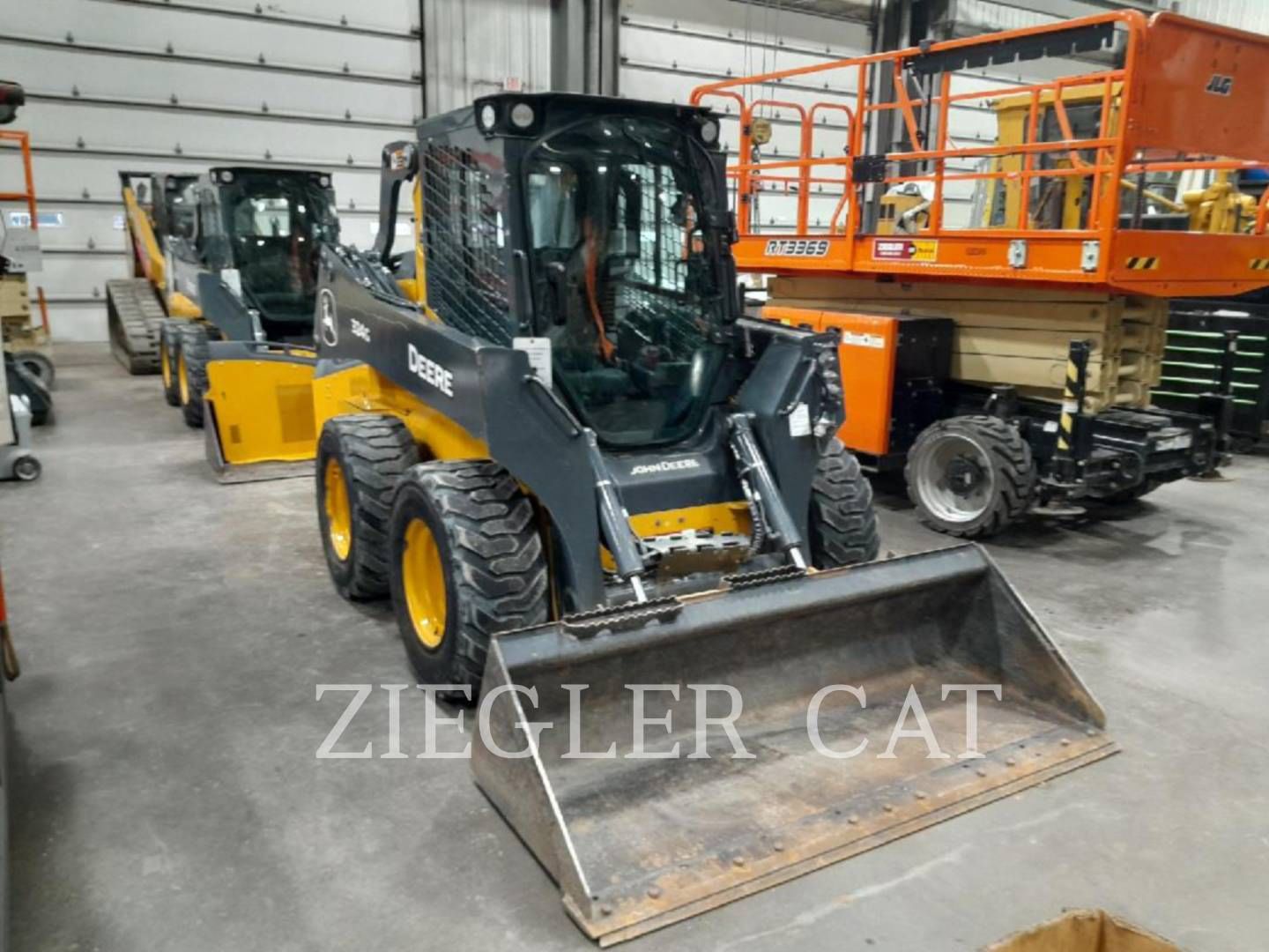 2021 John Deere 324G Equipment Image0