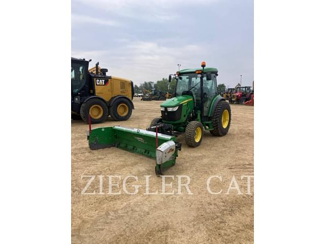 Image of John Deere 4066R equipment image 1