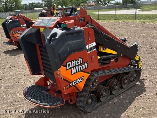 Image of Ditch Witch SK1050 equipment image 4