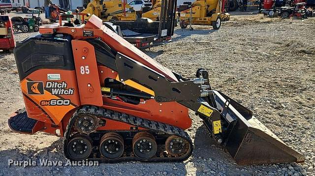 Image of Ditch Witch SK600 equipment image 3