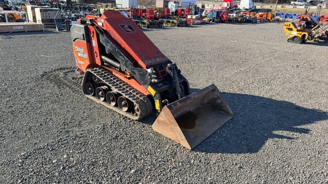 Image of Ditch Witch SK800 equipment image 2