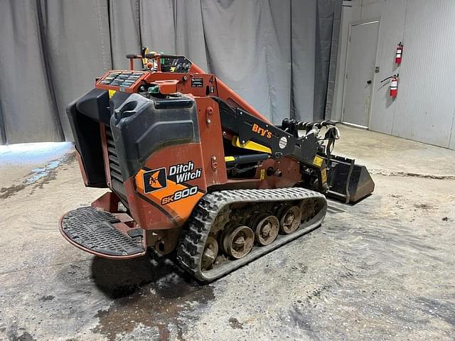 Image of Ditch Witch SK800 equipment image 4