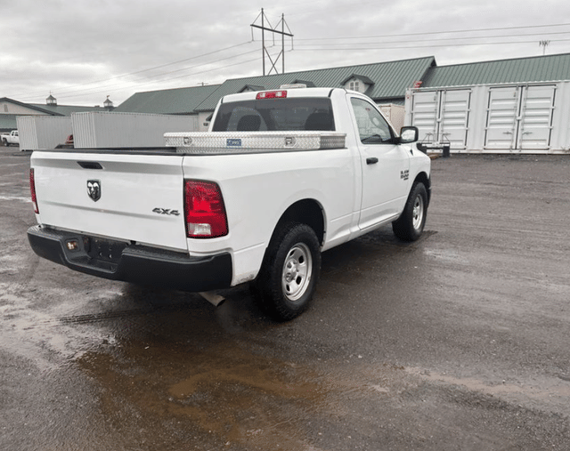 Image of Dodge Ram 1500 equipment image 4