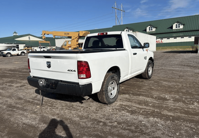 Image of Dodge Ram 1500 equipment image 4