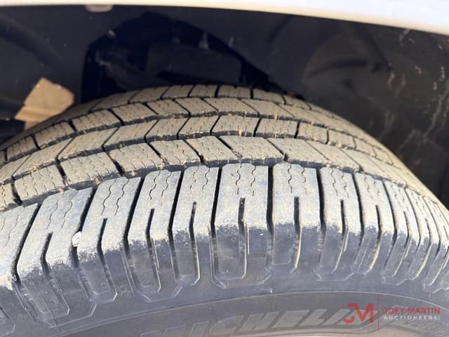 Image of Dodge Ram 1500 equipment image 4