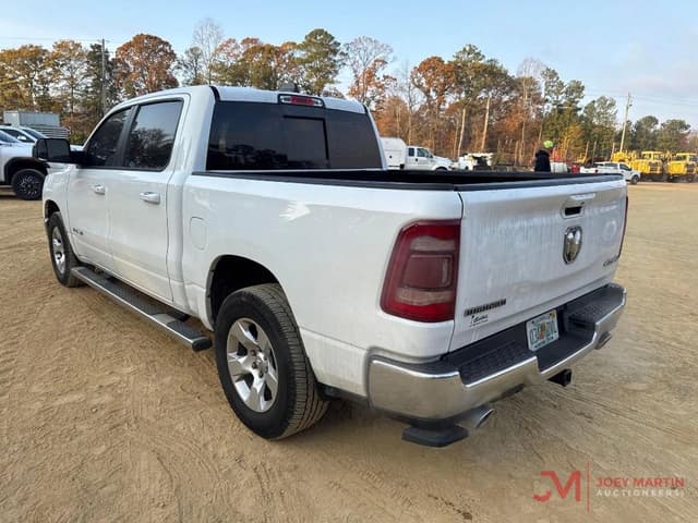 Image of Dodge Ram 1500 equipment image 2