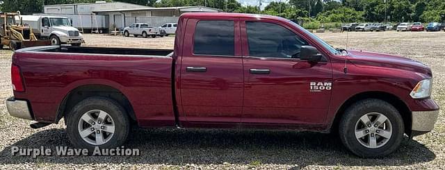 Image of Dodge Ram 1500 equipment image 3