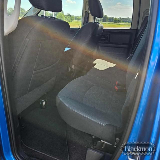 Image of Dodge Ram 1500 equipment image 3