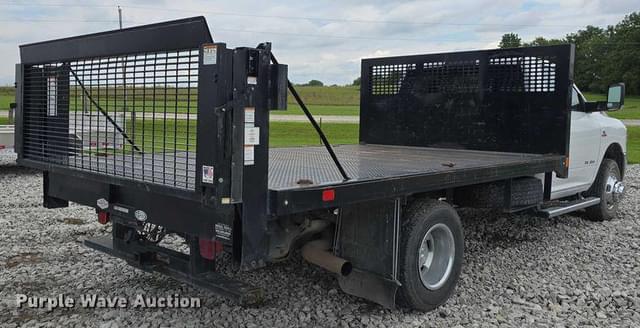 Image of Dodge Ram 3500HD equipment image 4